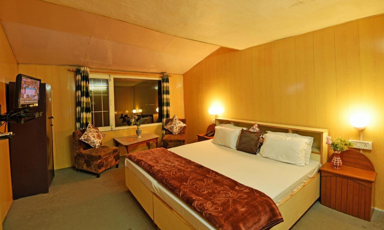 India Hotel - Lake View - Mall Road Nainital Exterior photo